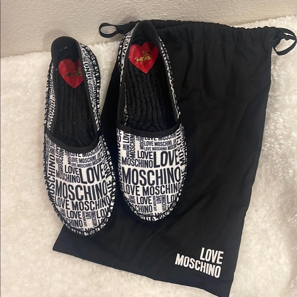 Love Moschino Monochrome Logo Slip-Ons espadrille - Picture 1 of 5